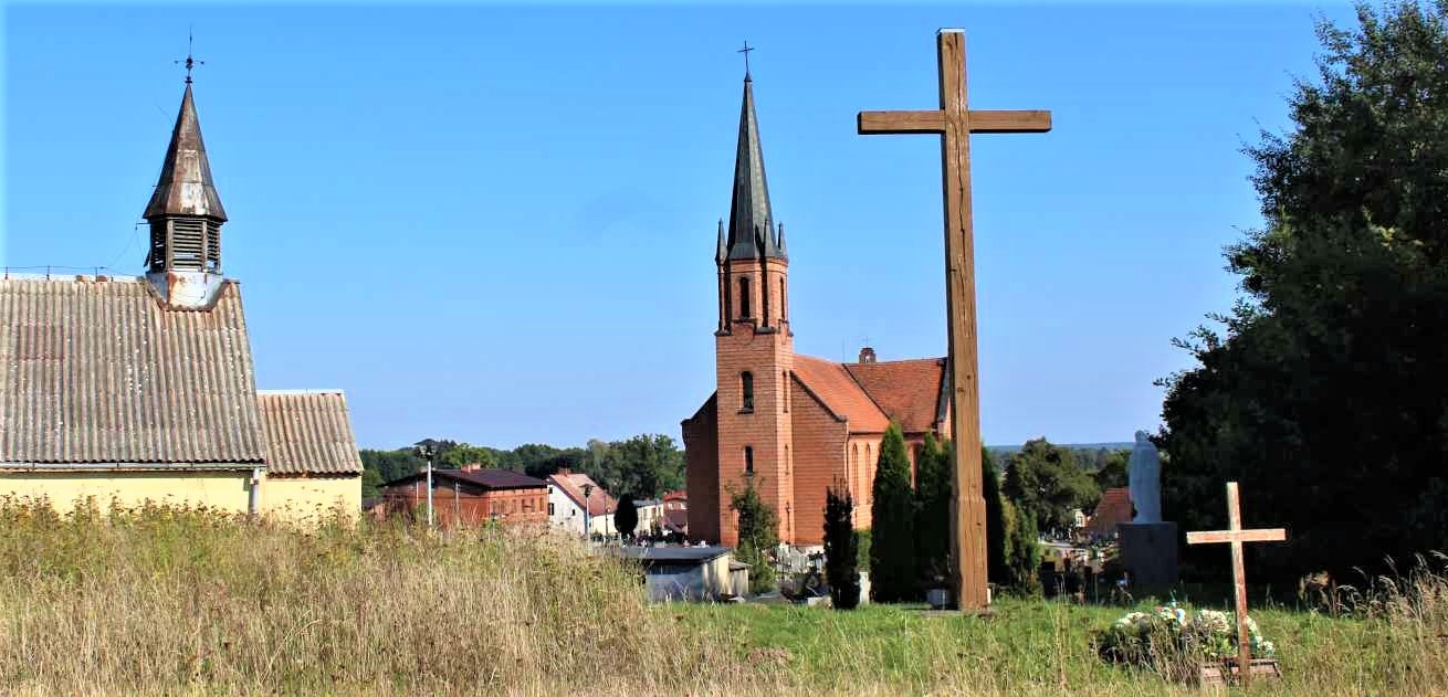 kaplica-krzyż-kościół