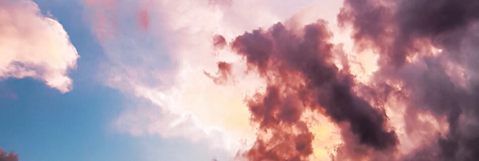 down angle photography of red clouds and blue sky